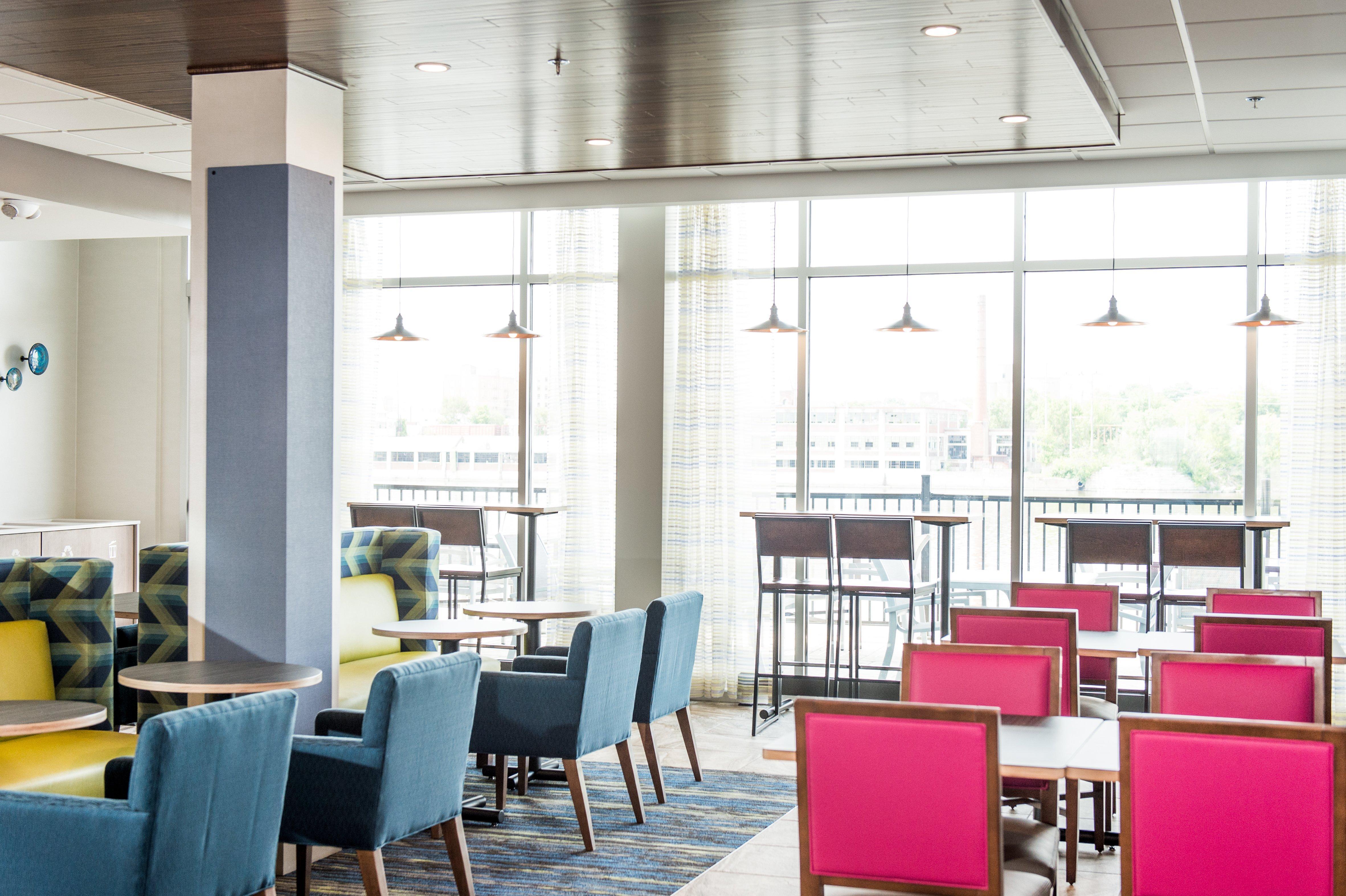 Holiday Inn Express & Suites Rock Falls By Ihg Exterior foto